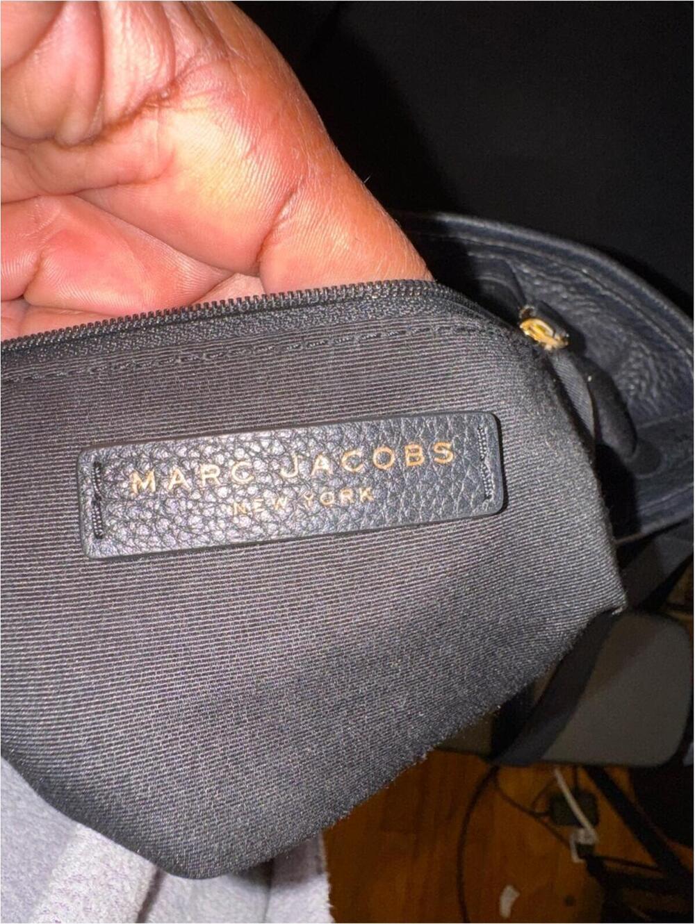 Marc Jacobs Gotham Black Pebbled Leather Bucket Bag - Picture 12 of 13